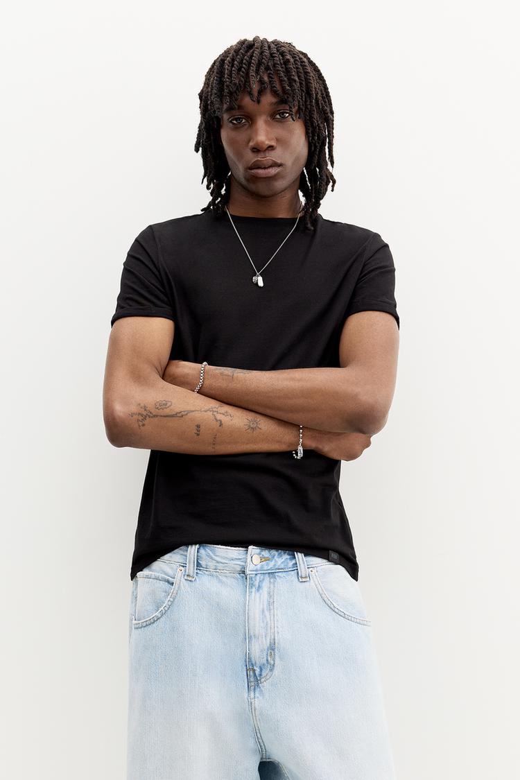 

Базовая футболка для мышц Pull And Bear, черный