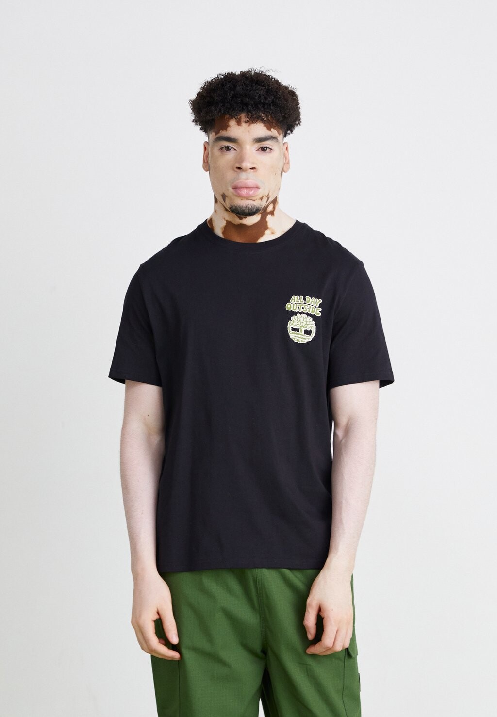 

Футболки с принтом ALL DAY OUTSIDE SHORT SLEEVE TEE Timberland, черный