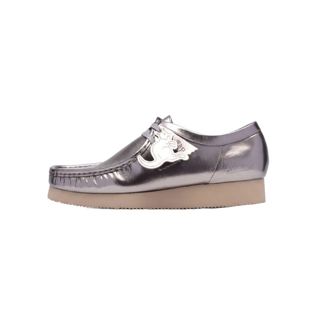 Casual кожаные туфли Clarks Wallabee серебристые