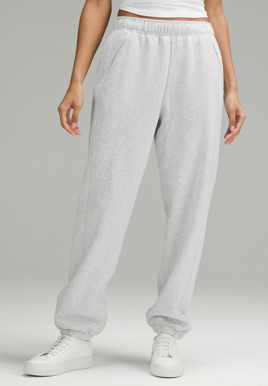 

Спортивные брюки Scuba Mid-Rise Oversized Regular lululemon, цвет heathered core ultra light grey