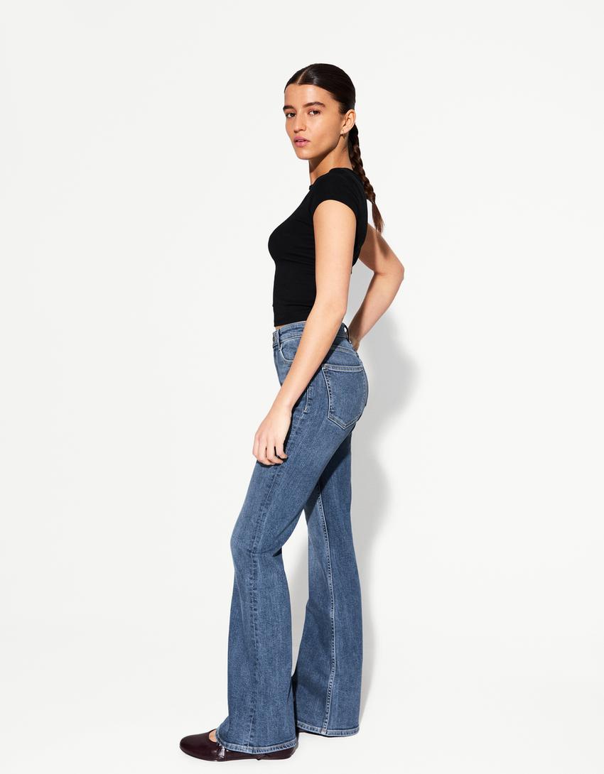 

Расклешенные джинсы Bershka, голубой