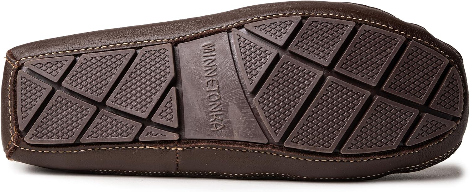 Мужские тапочки Minnetonka с подкладкой из овчины и изображением лося, шоколадный — фото 2