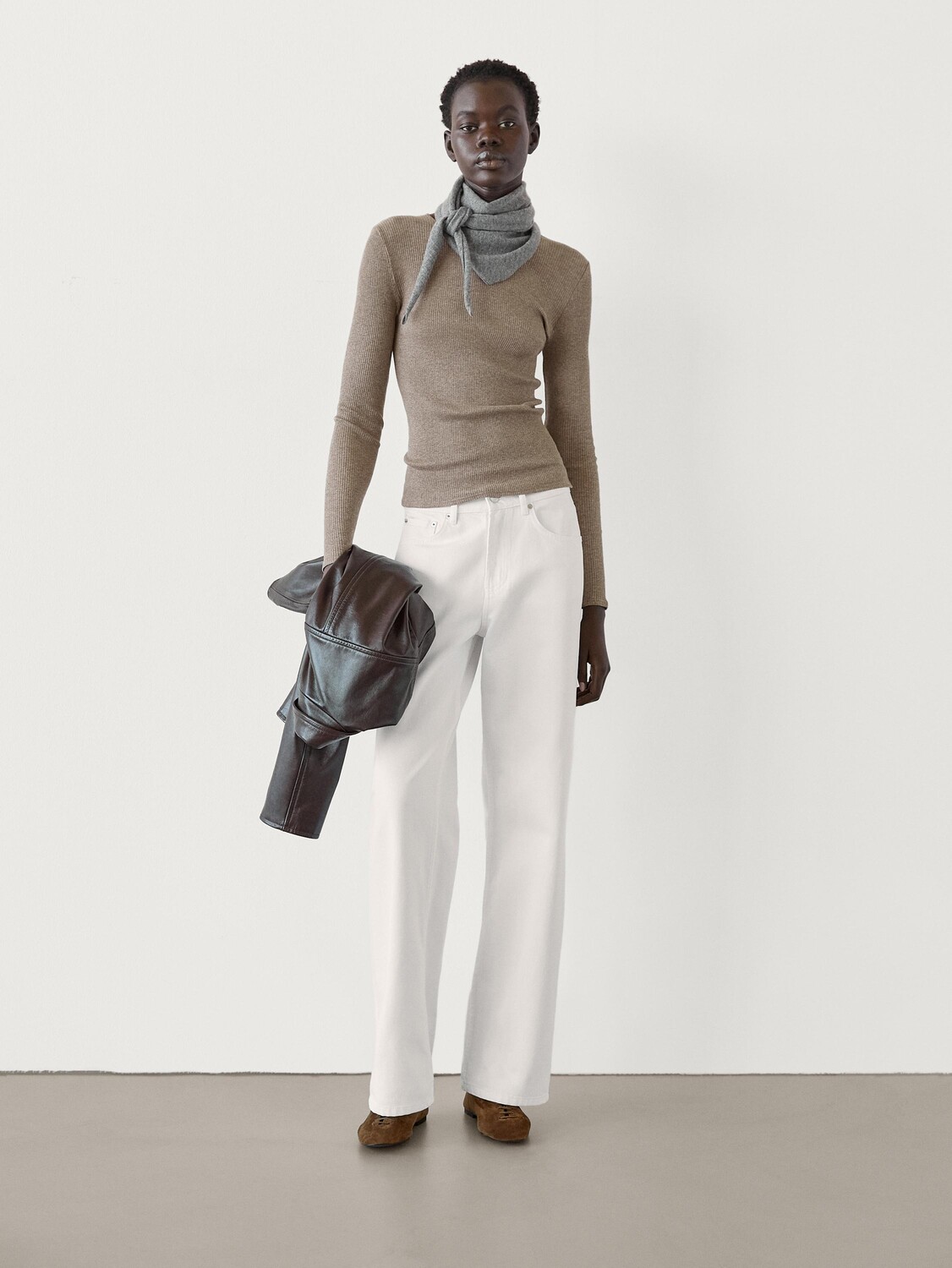 

Футболка с длинными рукавами в рубчик Massimo Dutti, серый