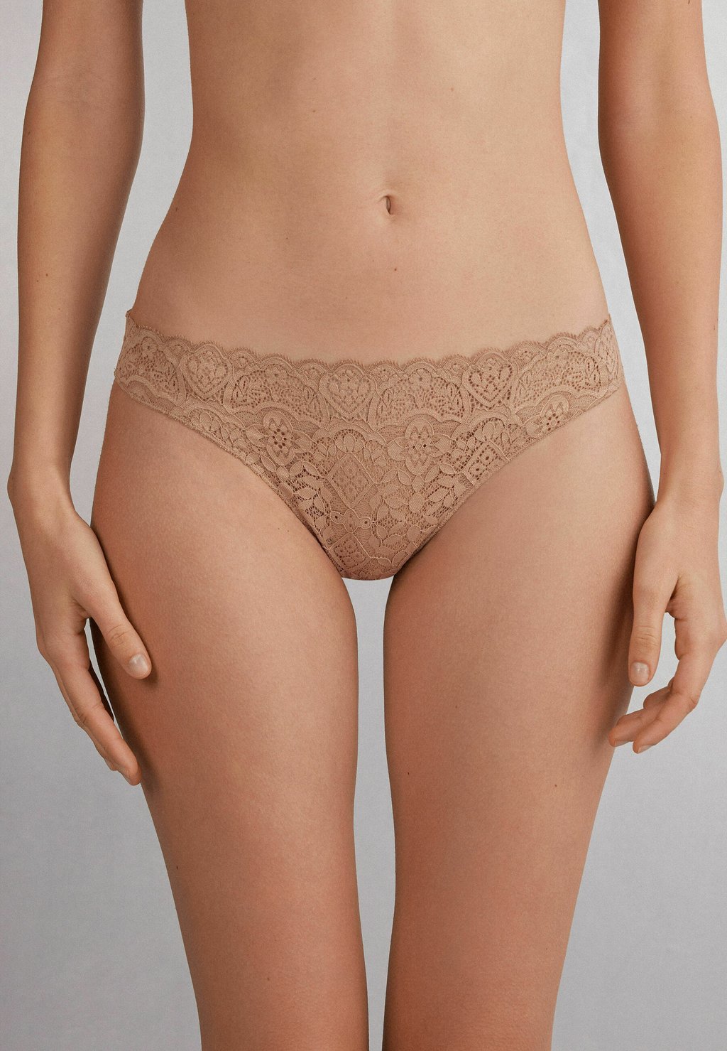 

Стринги Intimissimi, коричневый