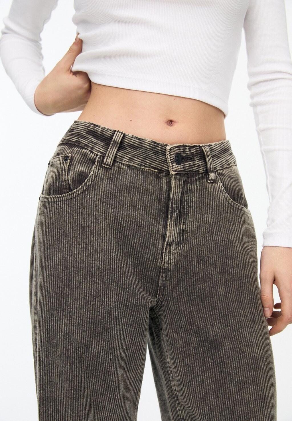 

Расклешенные джинсы FADED WIDE PULL&BEAR, серый