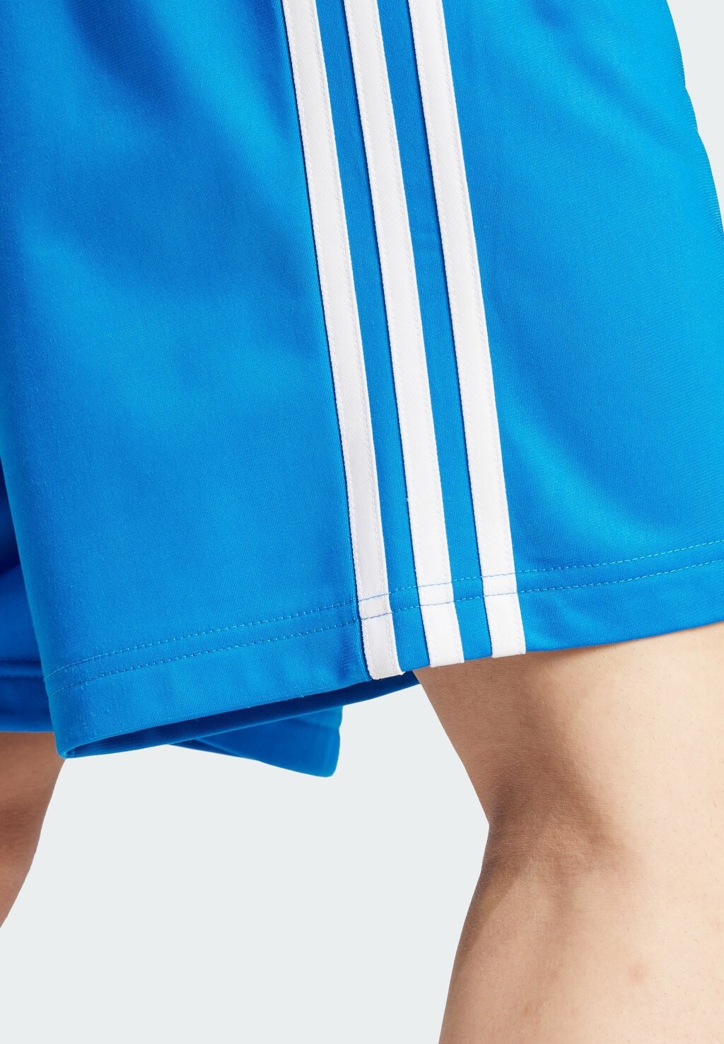 

Шорты adidas Originals, синяя птица/белый