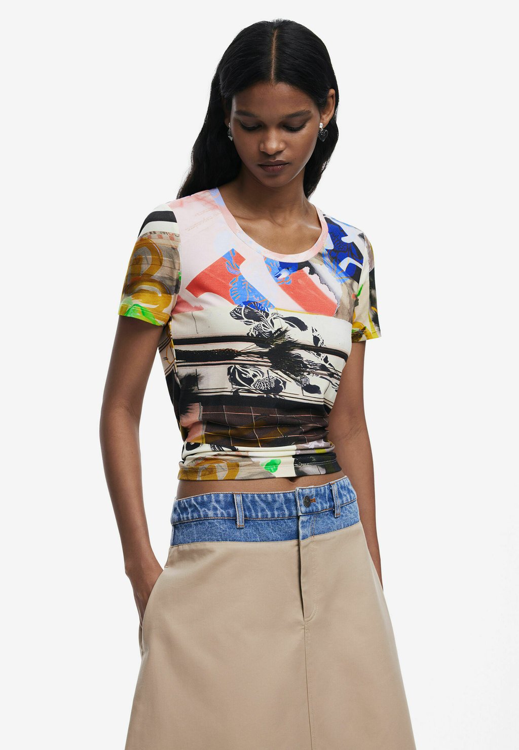 

Футболка с принтом COLLAGE PRINT Desigual, мультиколор