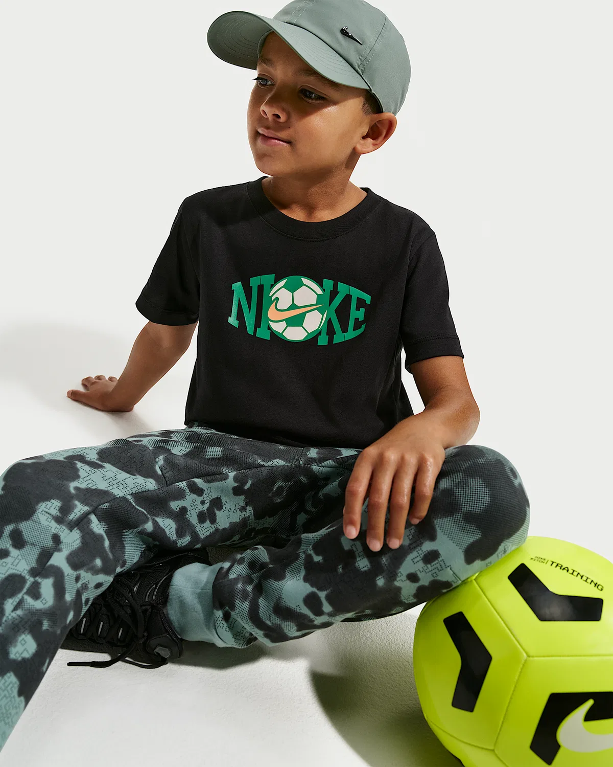 Детская футболка Nike Big Kids', Black — фото 3