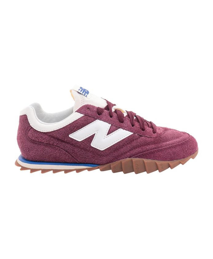 

Кроссовки на шнуровке из замши New Balance, красный