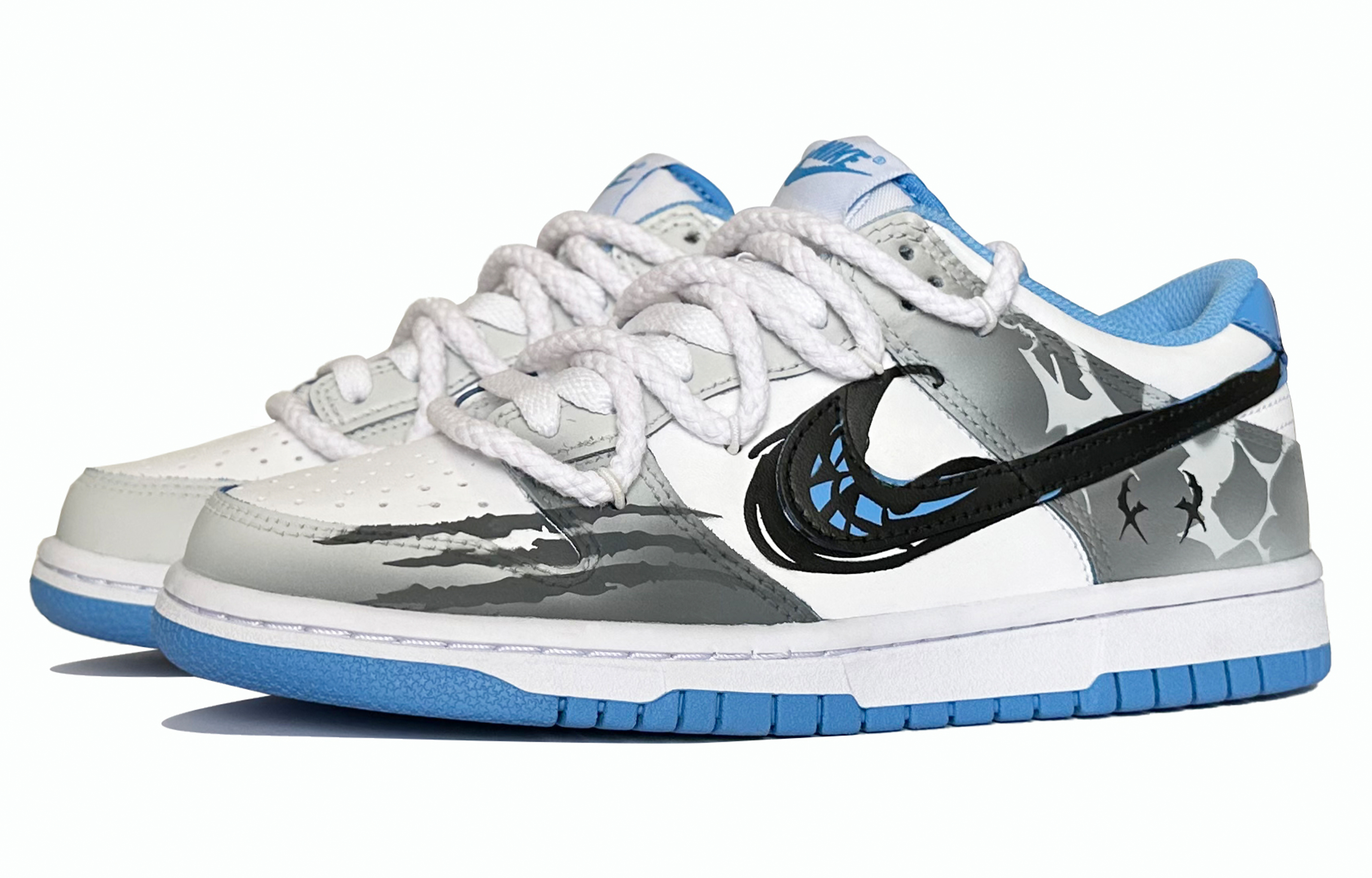 

Кроссовки Nike Dunk Skateboarding Shoes Women's Low-top Grey/white, светло-серый