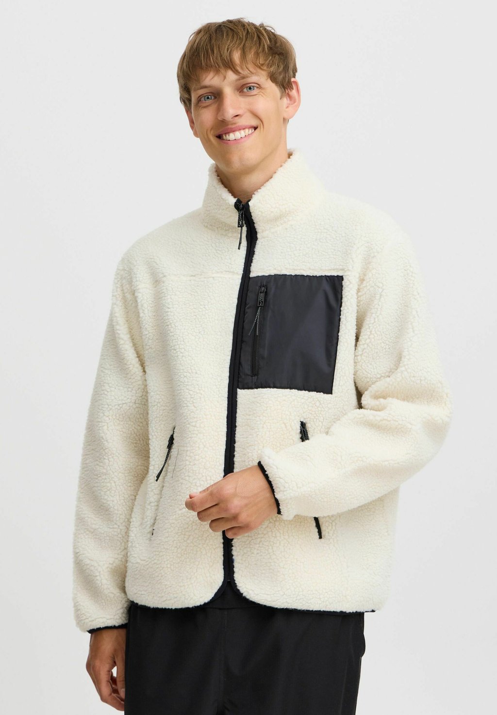 

Флисовая куртка JCMMBERRI TEDDY TheJoggConcept, бежевый