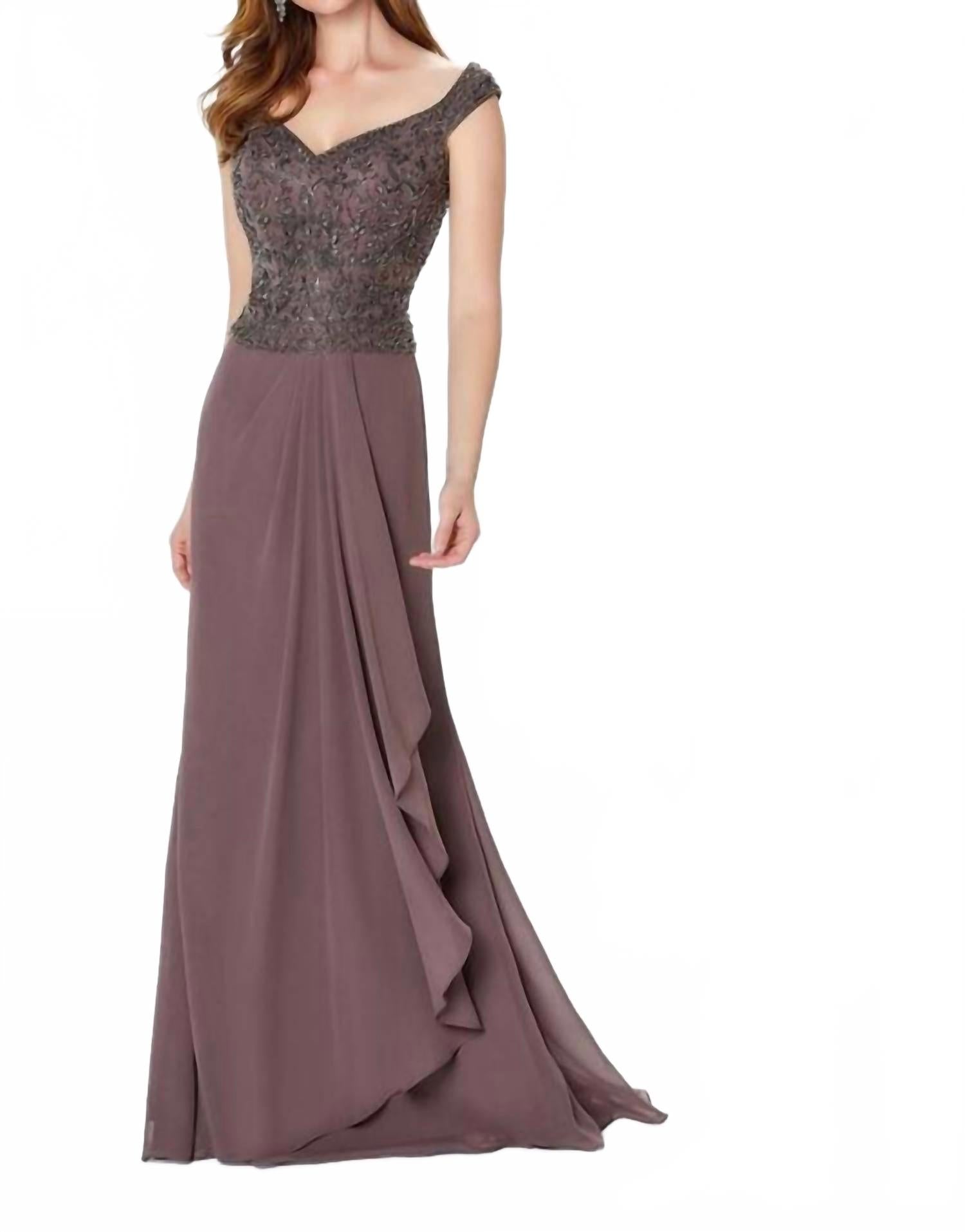 

Montage by Mon Cheri Платье А-силуэта цвета мокко