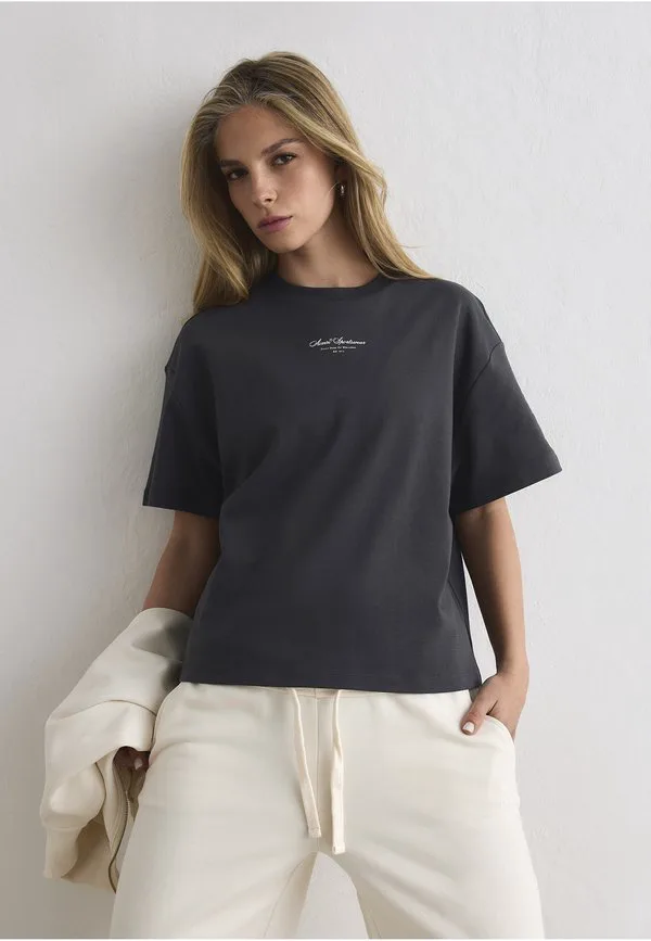 

Футболка с объемным принтом и надписью Aim’N, Shadow Grey, Серый, Футболка с объемным принтом и надписью Aim’N, Shadow Grey