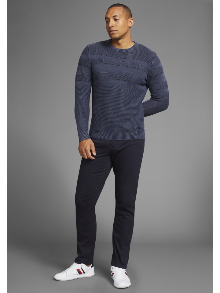 

Жаккардовый свитер цвета синего камня Bruno Banani