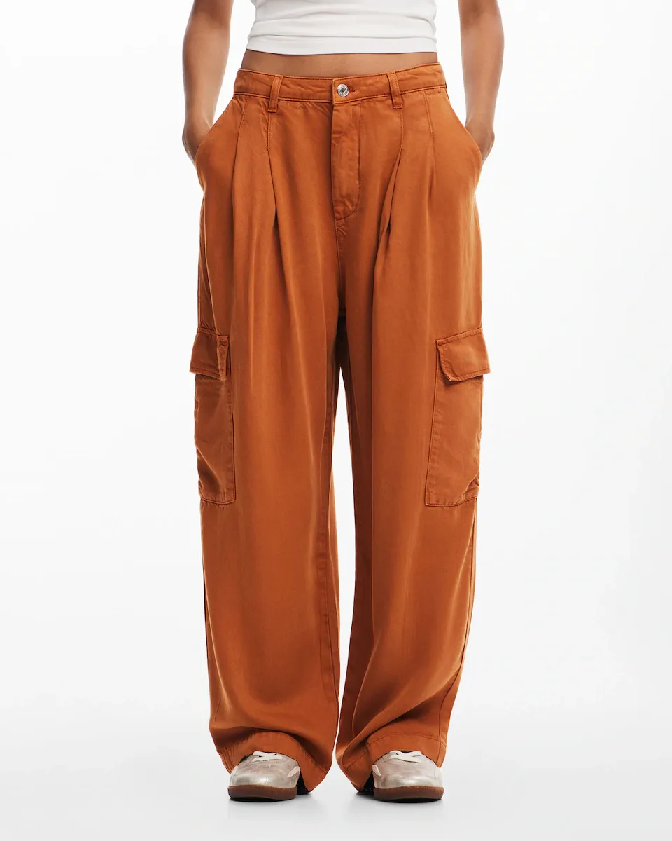 

Однотонные женские брюки-карго из струящейся ткани Desigual, цвет Natural