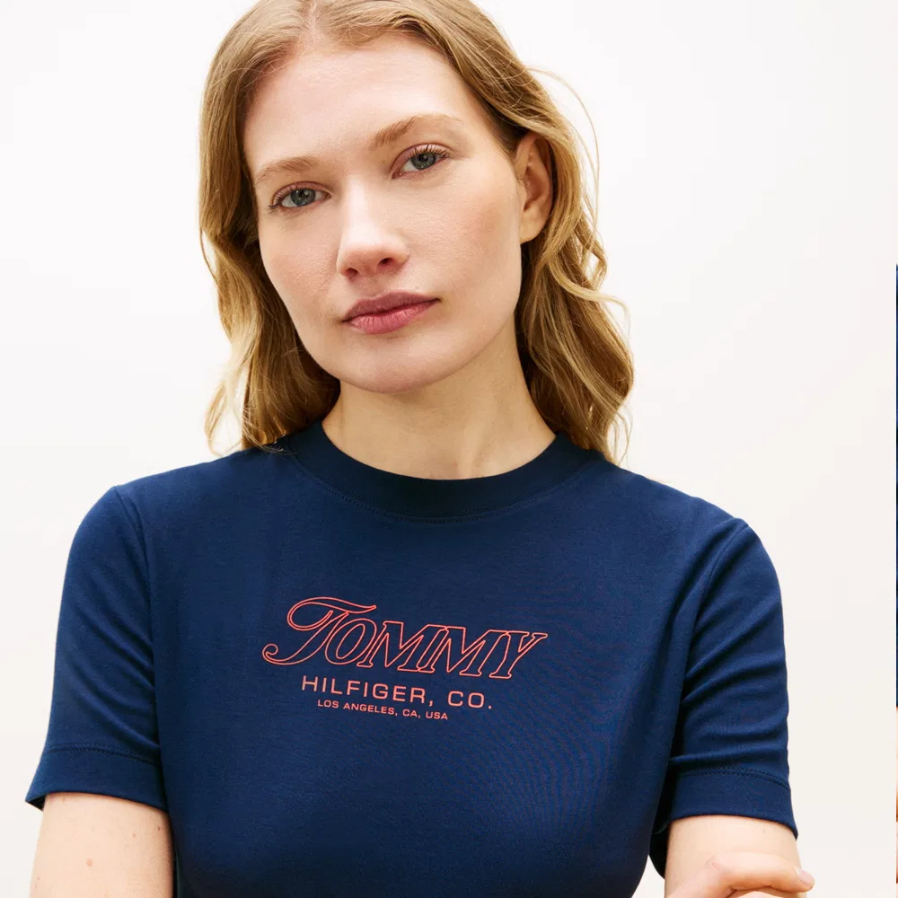 Женская футболка с круглым вырезом и логотипом тёмно-синяя от Tommy Hilfiger Women — фото 4