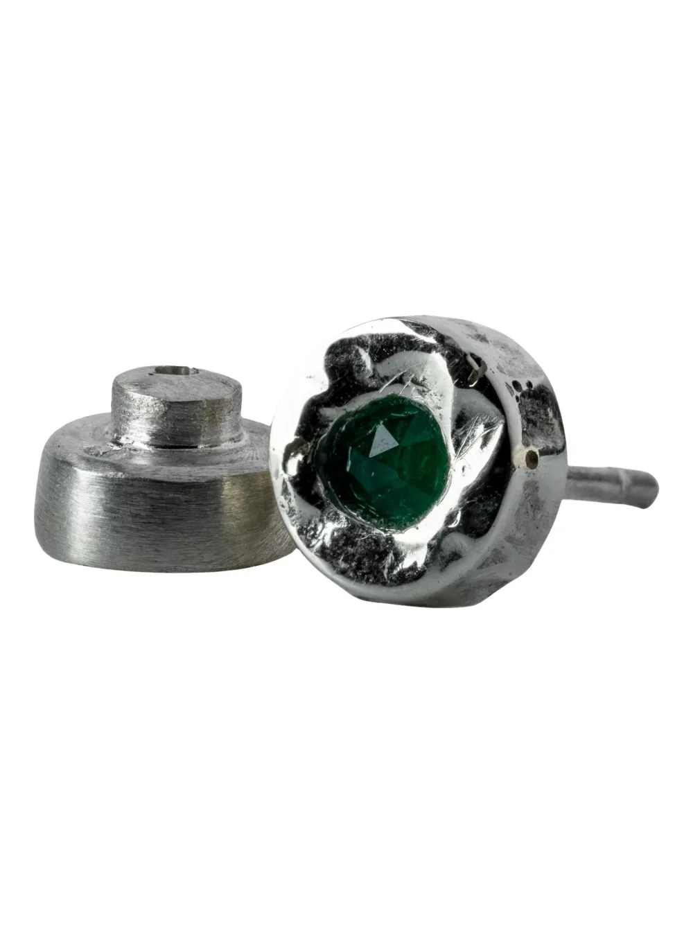 

Сережка-гвоздик с маленьким изумрудом из белого золота 10 карат Parts Of Four