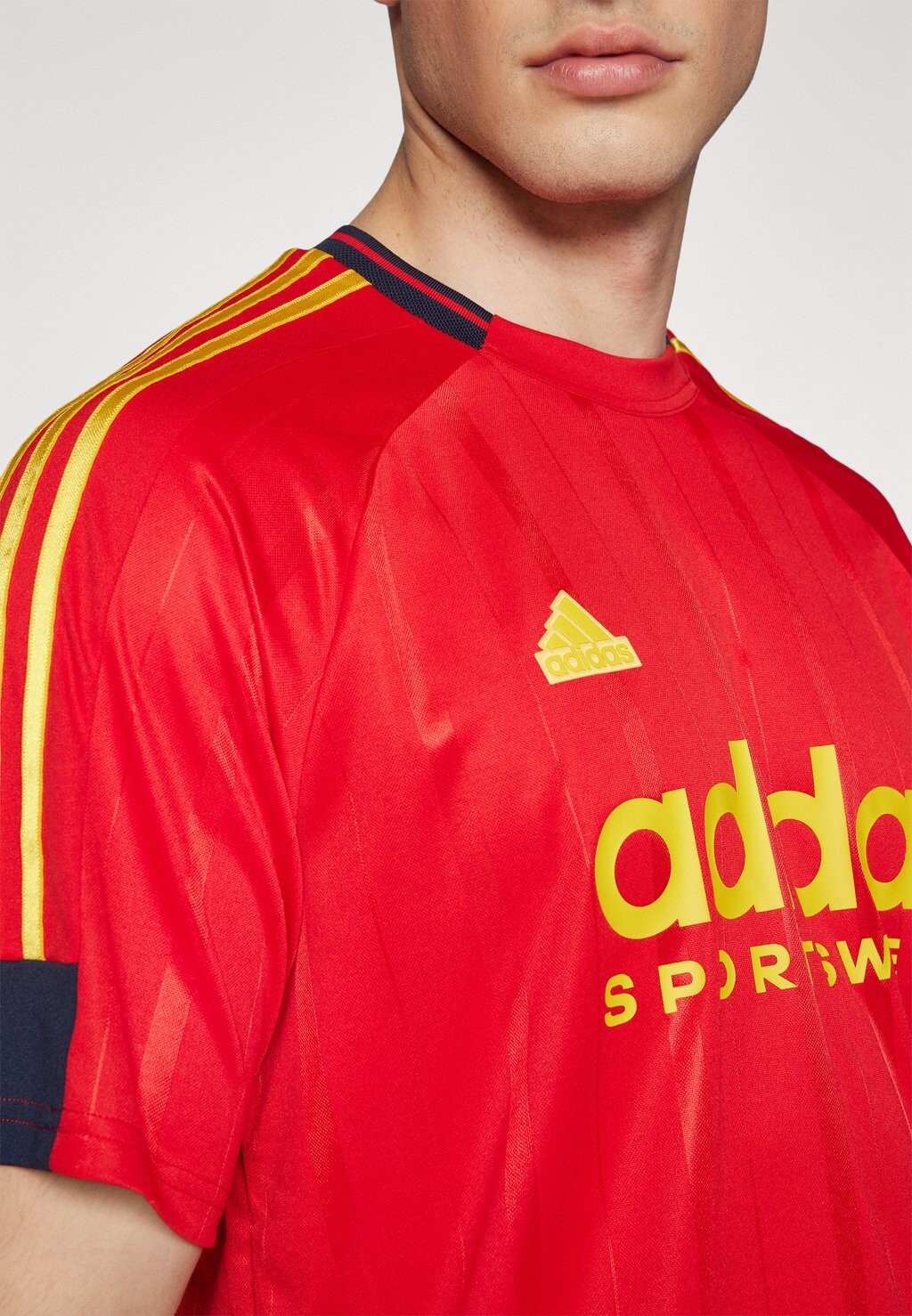 

Футболка с принтом HOUSE OF TIRO NATIONS PACK TEE adidas, темно-красный