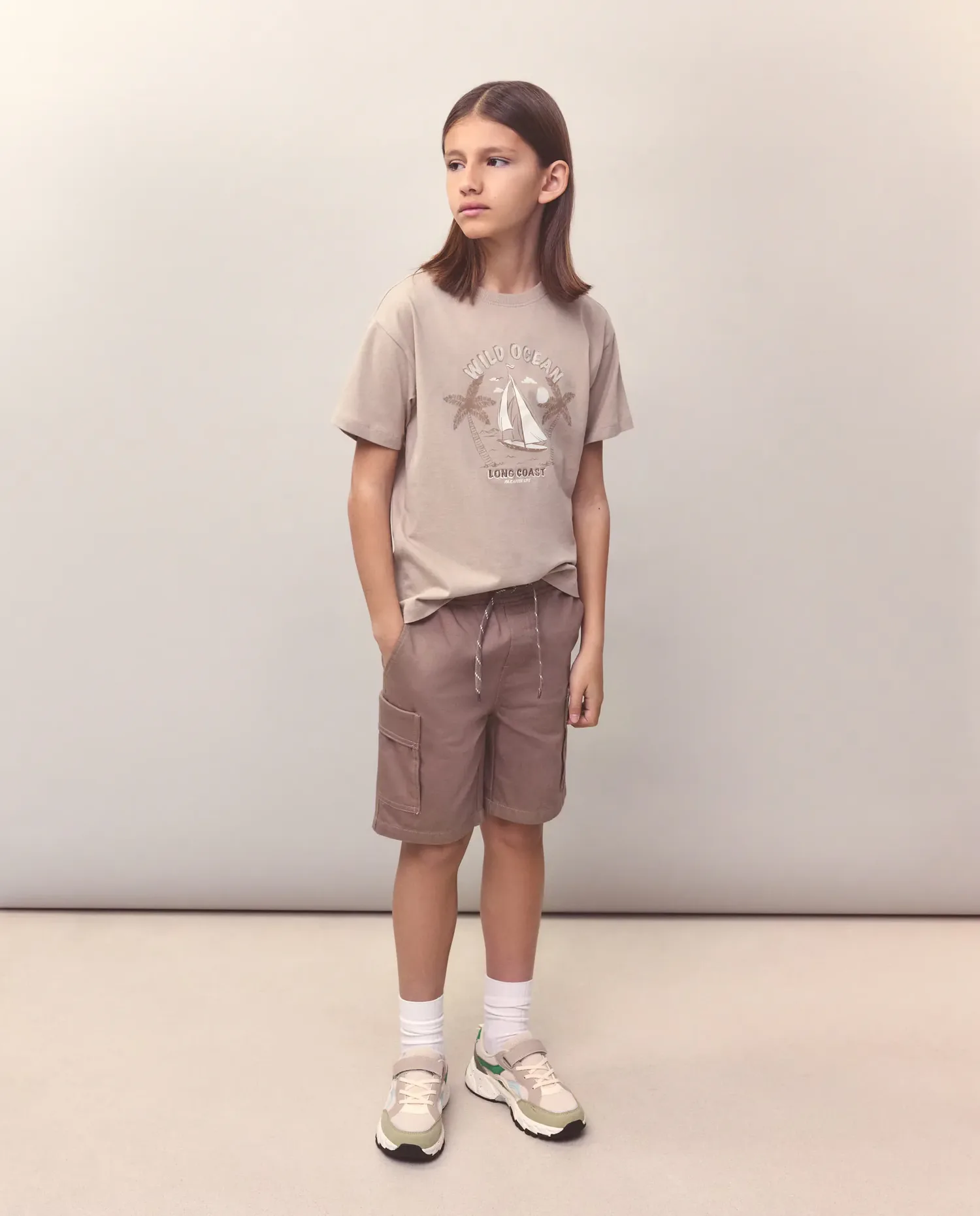 Футболка с коротким рукавом с вышивкой поверх принта с изображением ребенка Kids El Corte Inglés, коричневый — фото 2