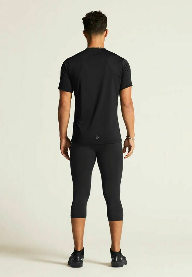 

Базовая футболка LAUF ADV ESSENCE SHORTSLEEVE Craft, черный