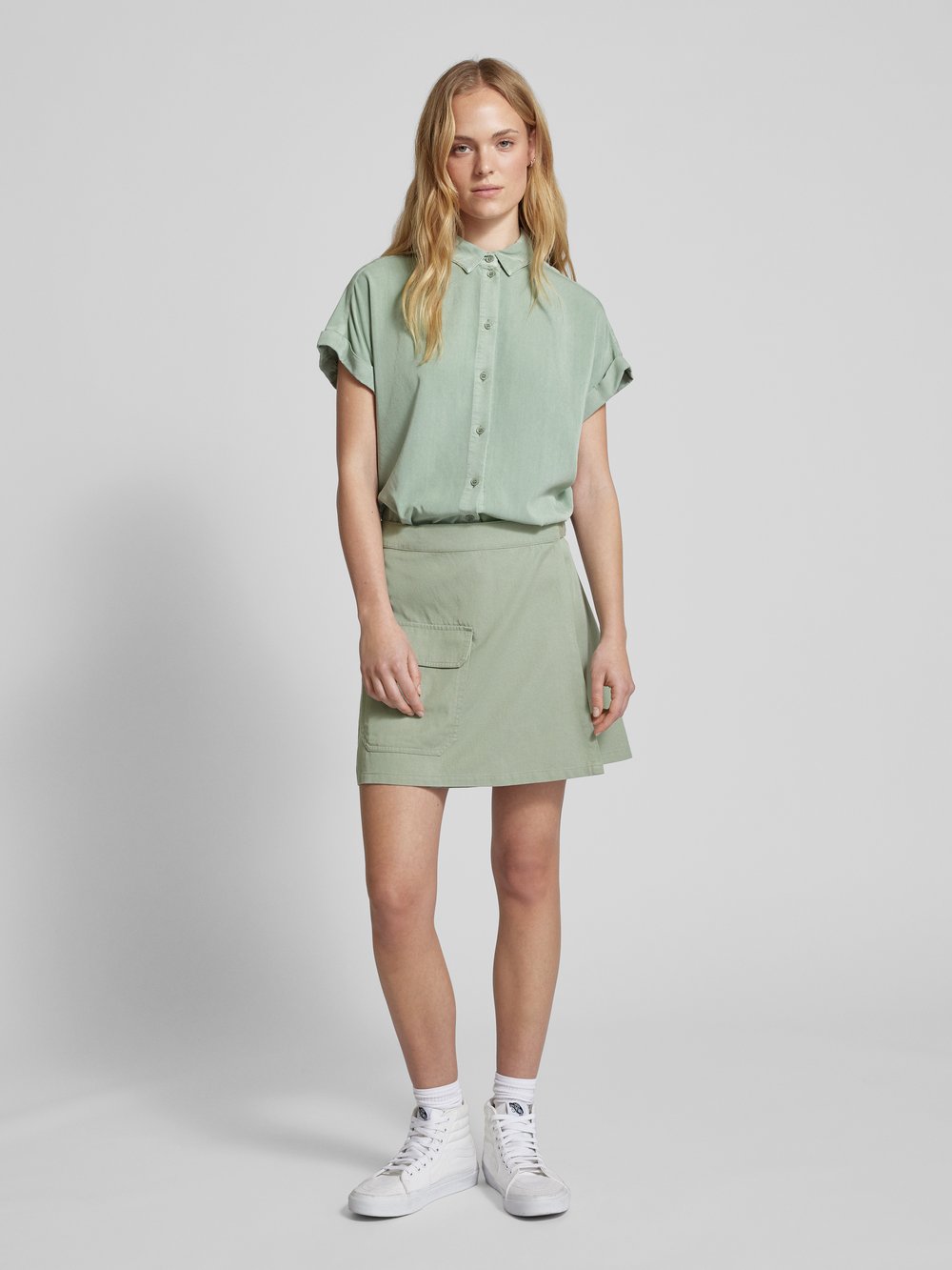 

Мини-юбка с накладным карманом Jake*s Casual, оливковый