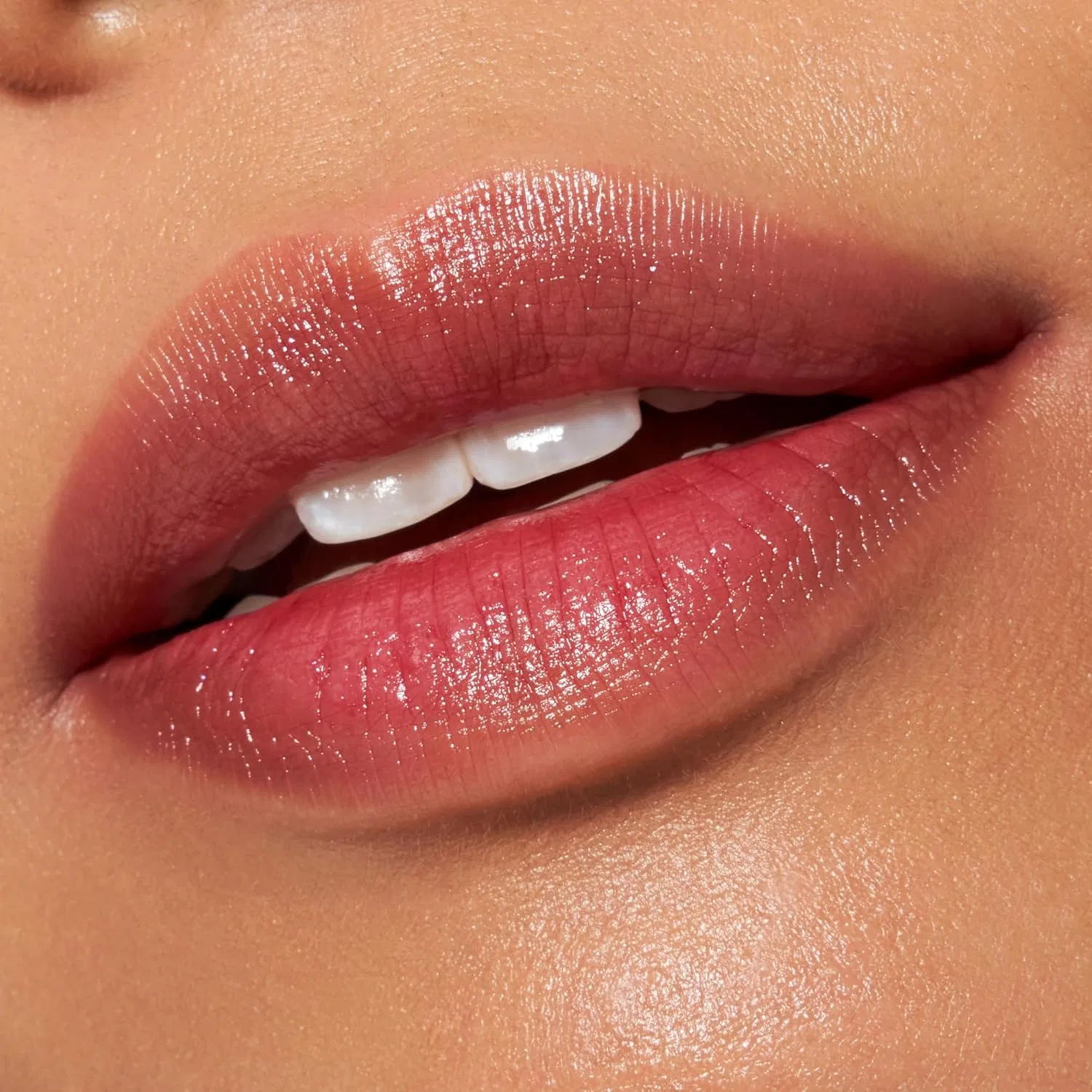 Бальзам для губ Drunk'n Diamonds Plumping Lip Balm, от Catrice Catrice, 050 Bury Me In Rubies — фото 4