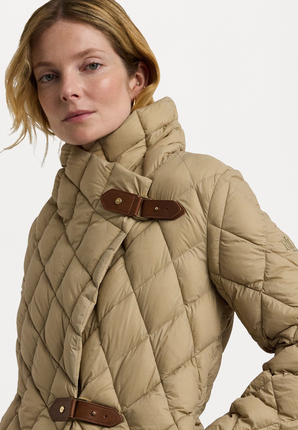 

Пуховое пальто BUCKLE-TRIM DIAMOND-QUILTED DOWN COAT Ralph Lauren, бежевый