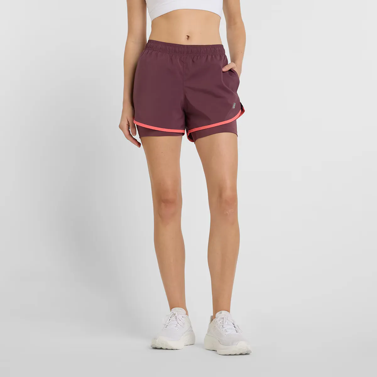 

Женские шорты New Balance WS41225FDP, бордовый