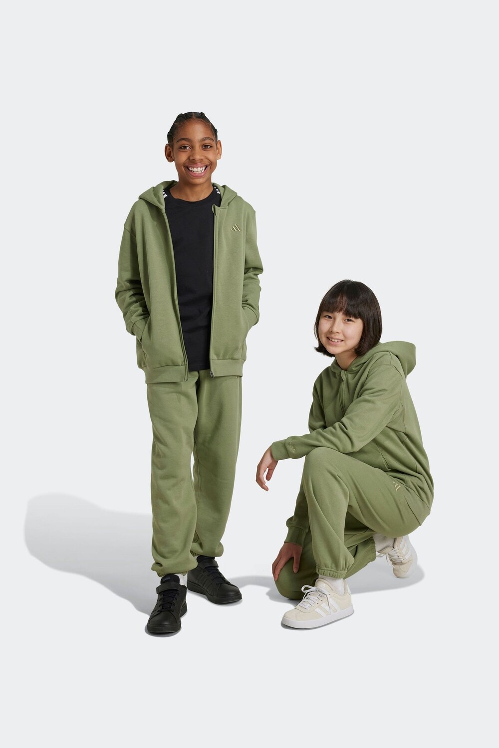 

Спортивный костюм Adidas, зеленый