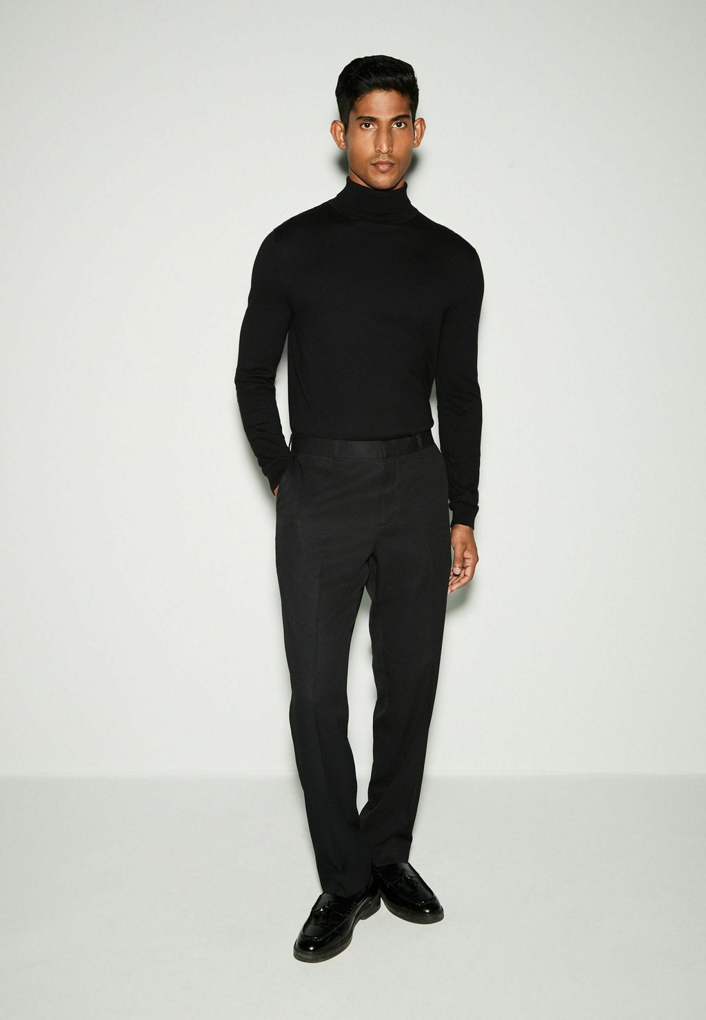 Чиносы REGULAR FIT - TAPE DETAIL TEXTURED TUXEDO Next, черный — фото 2