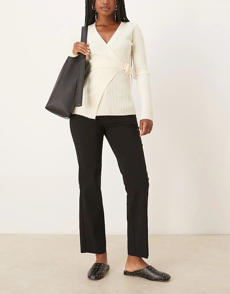 

Укороченные брюки Mango строгого кроя черного цвета