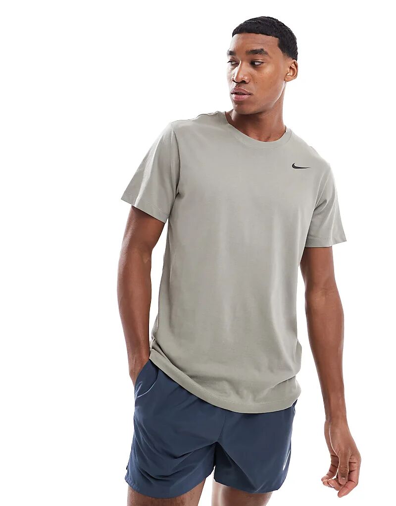 

Футболка Dri-FIT цвета хаки Nike Training