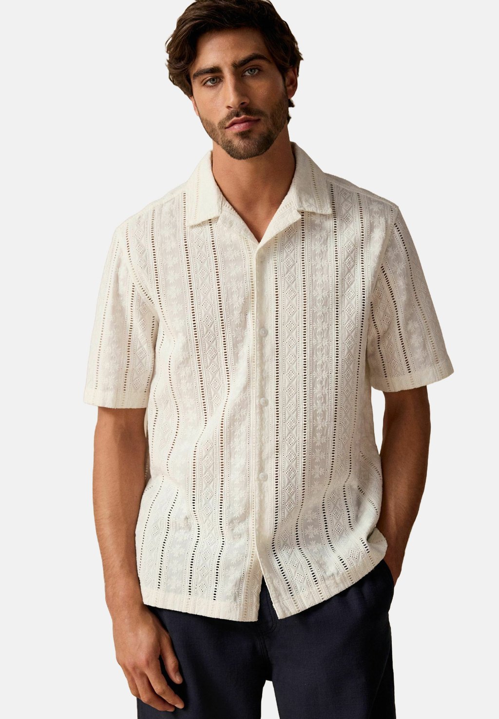 

Рубашка REGULAR FIT-TEXTURED BRODERIE SHORT SLEEVE Next, бежевый