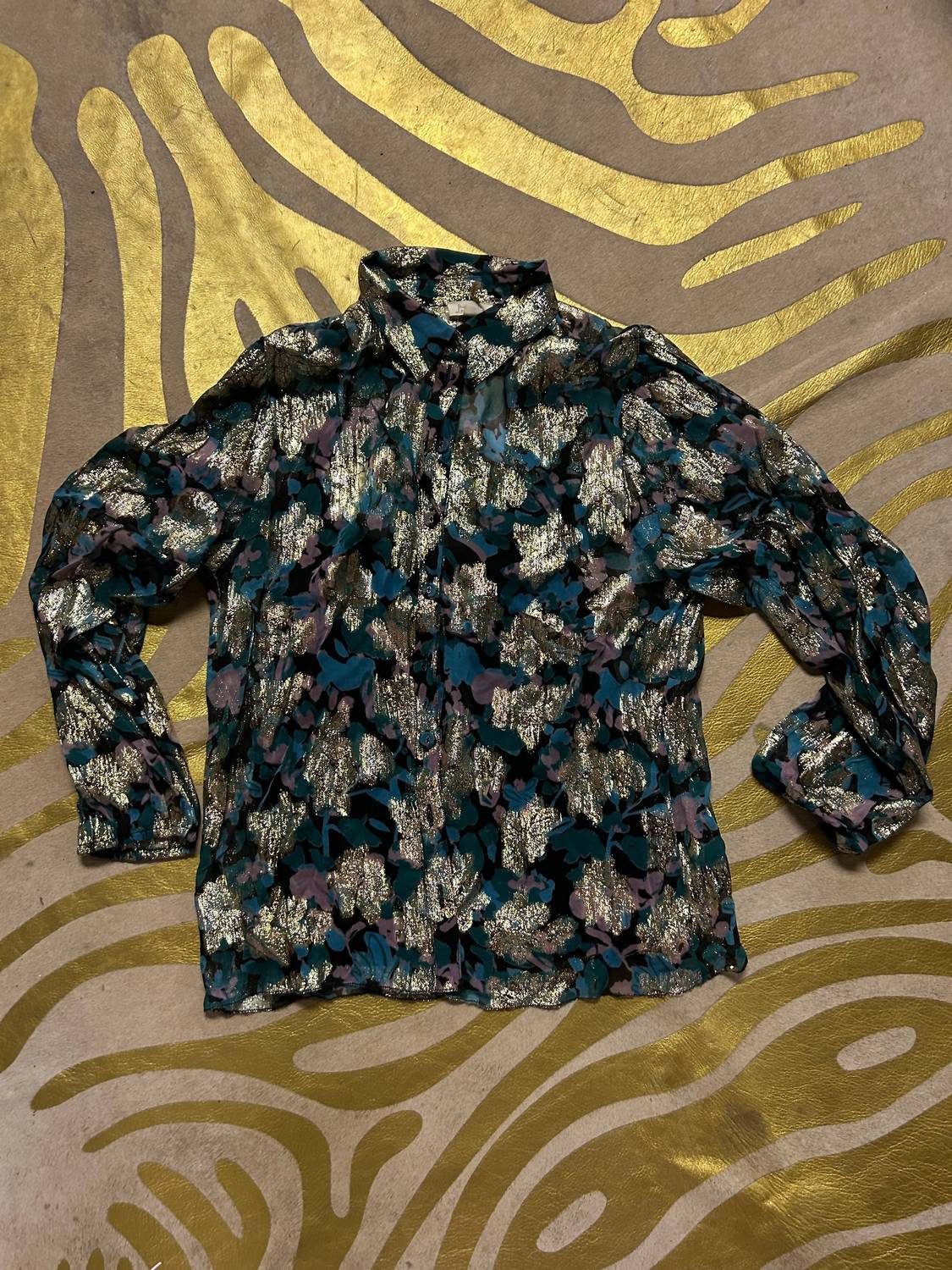 

Женская демисезонная рубашка черного цвета Let Me Be