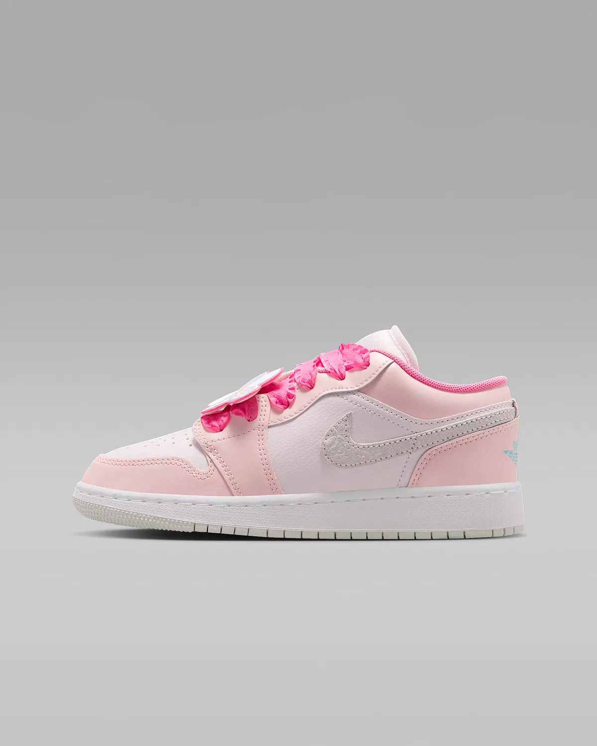 Кроссовки Big Kids' Air Jordan 1 Low SE, Pink Bloom/Pearl Pink/Hyper Orange/Pink Glow