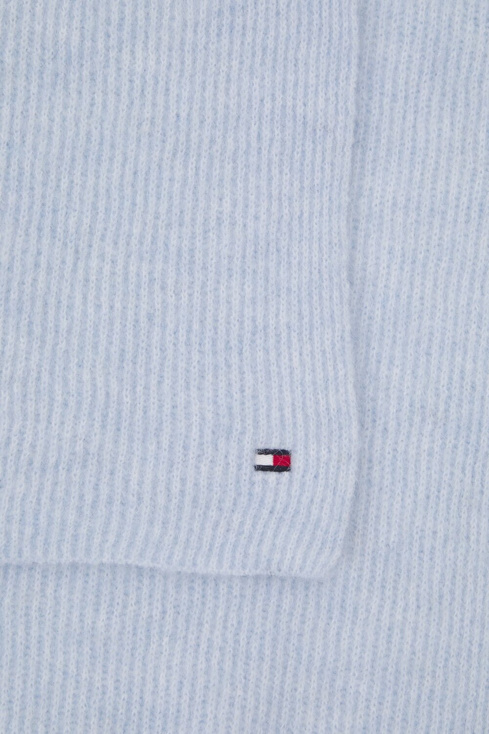 

Шарф ESSENTIAL FLAG FUZZY SCARF Tommy Hilfiger, светло-голубой