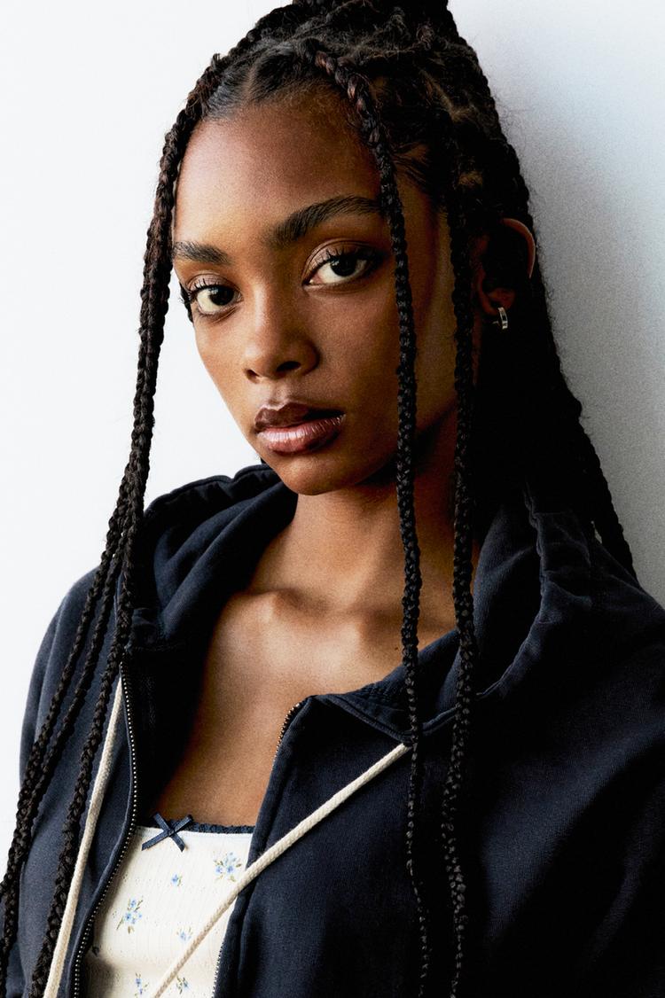 

Укороченная толстовка с капюшоном на молнии Pull And Bear, синий