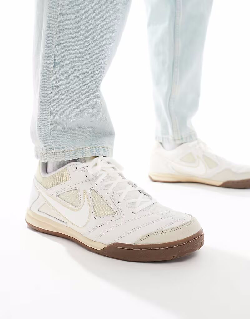

Кроссовки Nike Gato бежевого и белого цвета