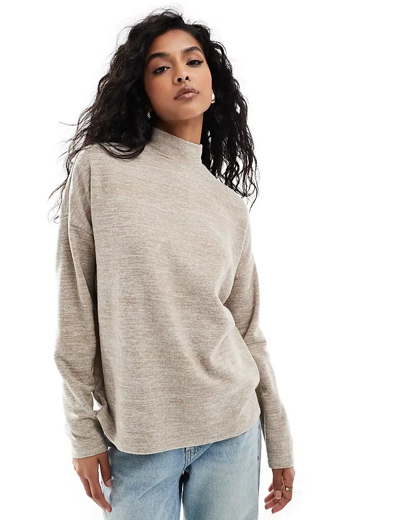 

Свободный трикотажный топ с высоким воротом бежевого меланжа Vero Moda