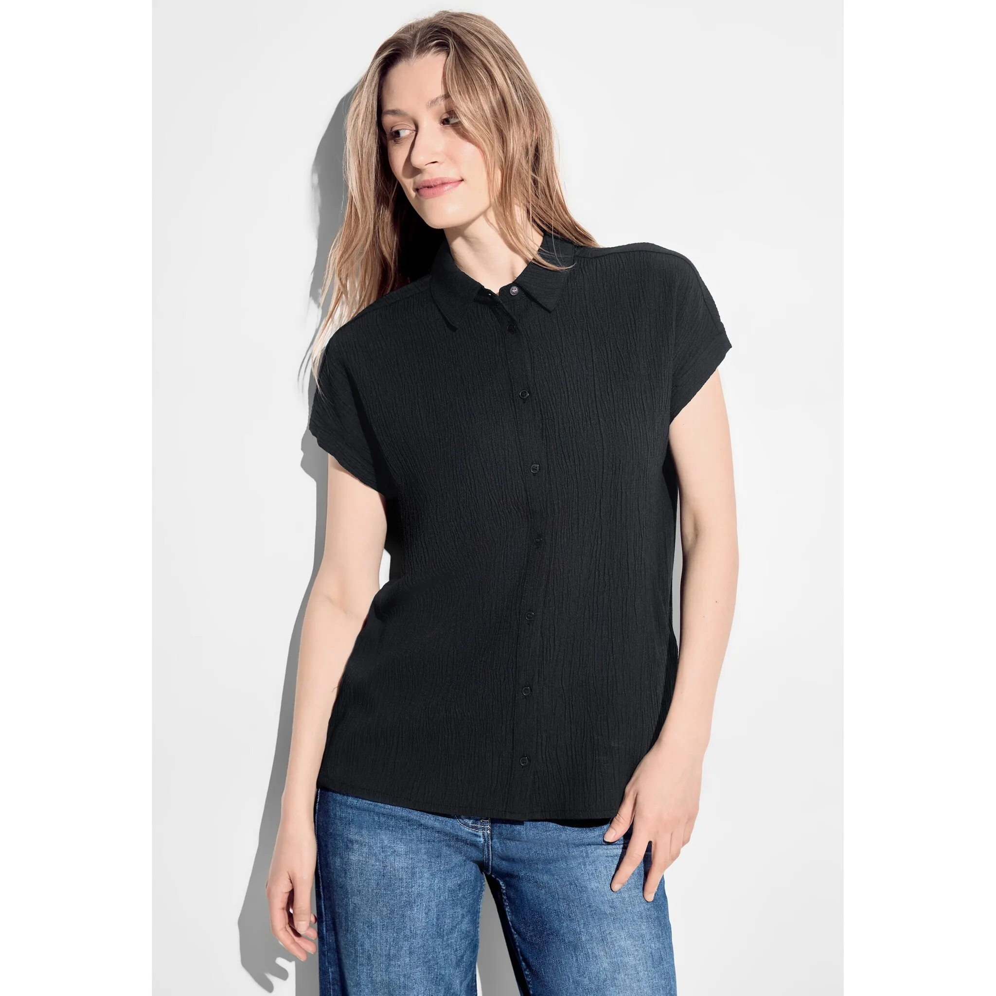 

Блузка Cecil с короткими рукавами из приятного сочетания материалов, черный