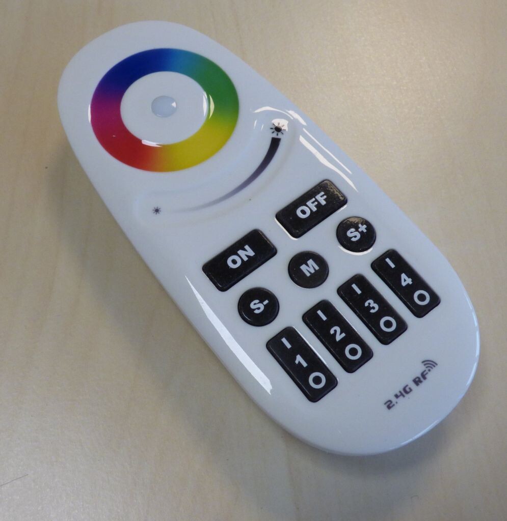 

9211 LED VISION RW 12 В 0,63 м 4-зонный RF-пульт дистанционного управления RGB Xenon