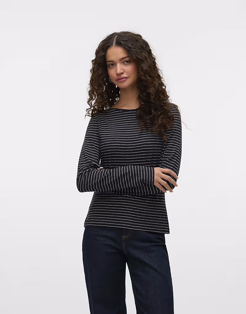 

Черная блузка от Vero Moda