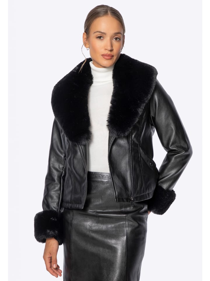 

Женская куртка из искусственной кожи черного цвета Wittchen