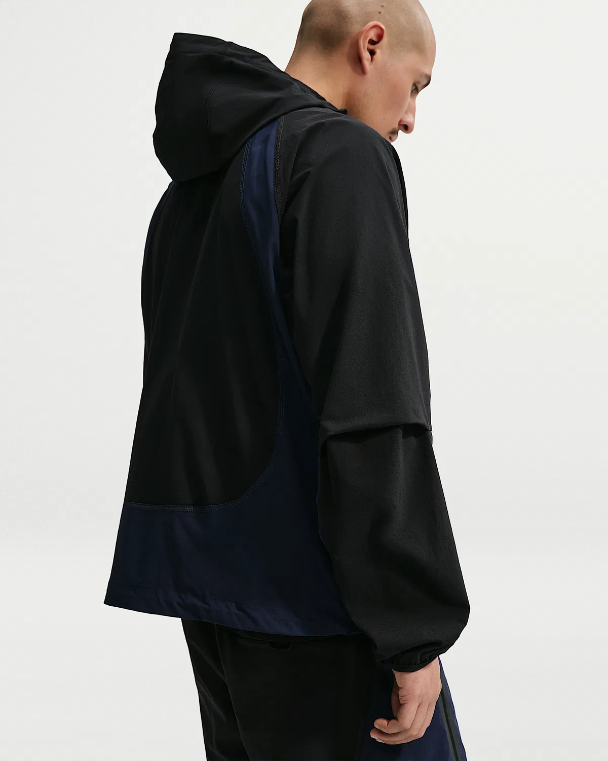 Мужская ветровка Nike Tech Dri-FIT Woven Color-Block Windrunner Loose Jacket, Black/Obsidian/Black — фото 2