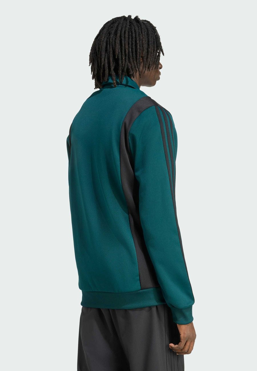 Толстовка Adidas Originals PANEL TRACK, Aurora Ivy/Black/Mottled Green — фото 2