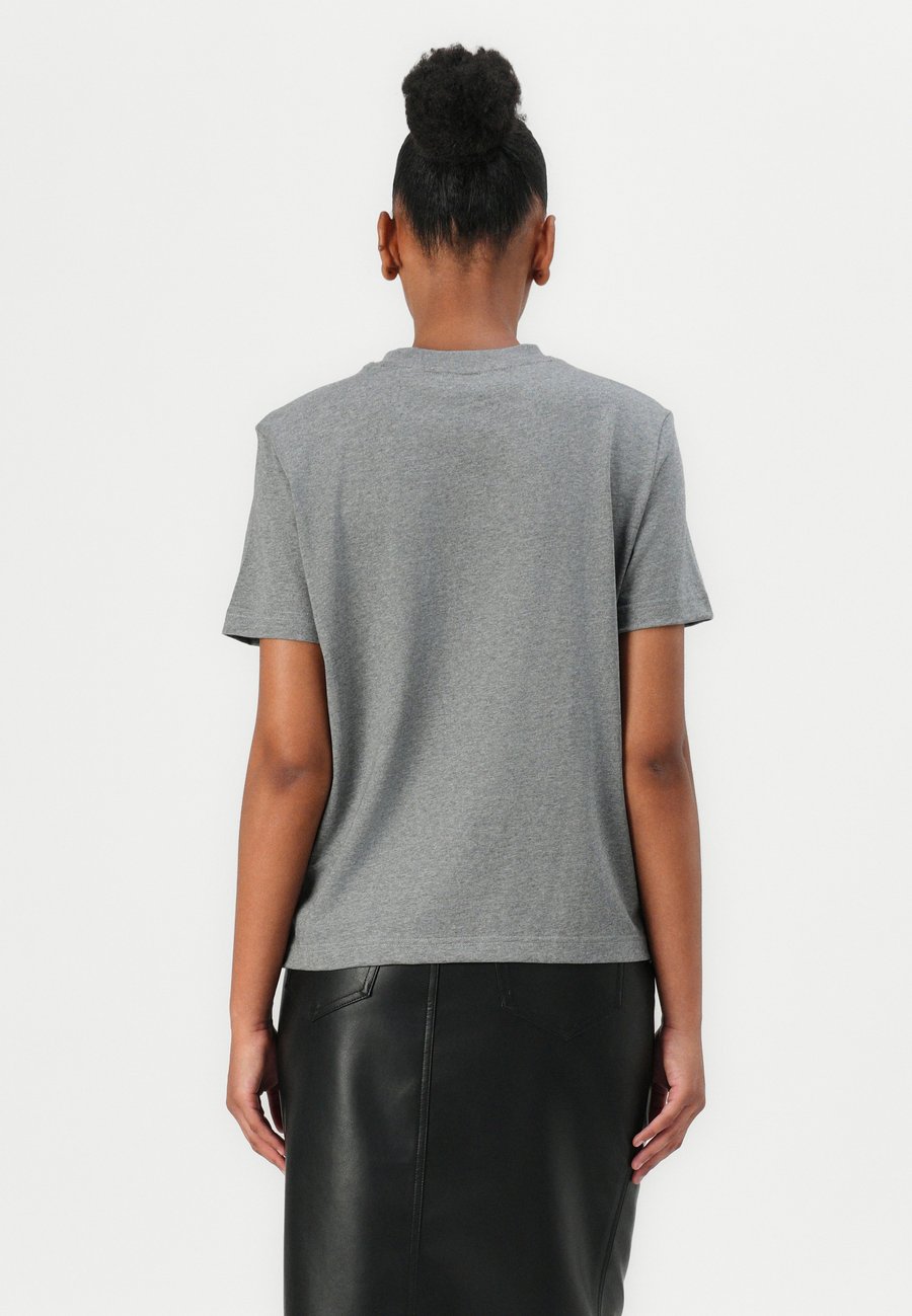 Футболка Calvin Klein Print T-shirt, Med Grey Heather/Grey — фото 3