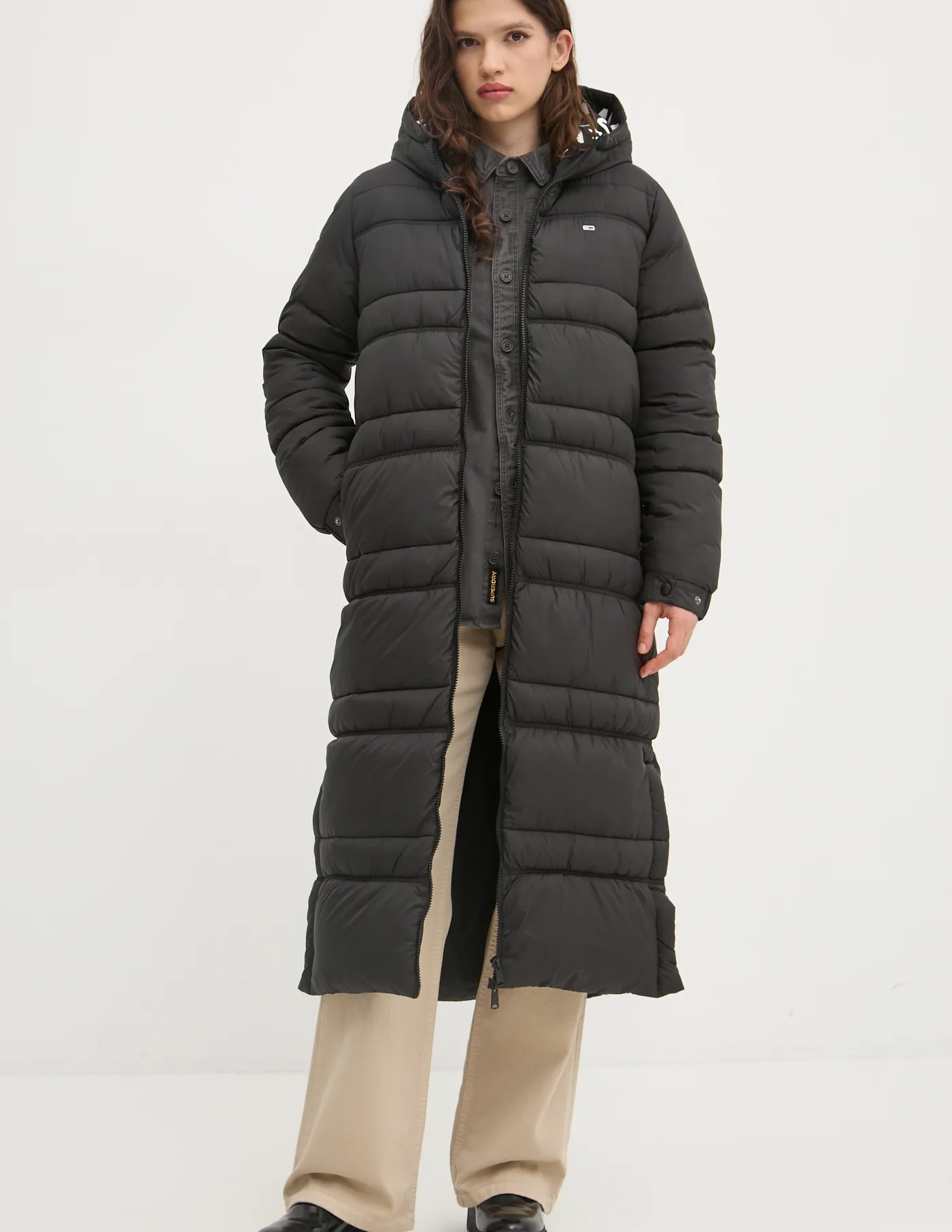

Куртка Tommy Jeans, черный