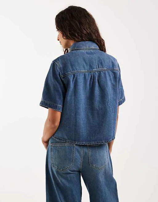 Голубая джинсовая рубашка свободного кроя Levi's Logan — фото 4
