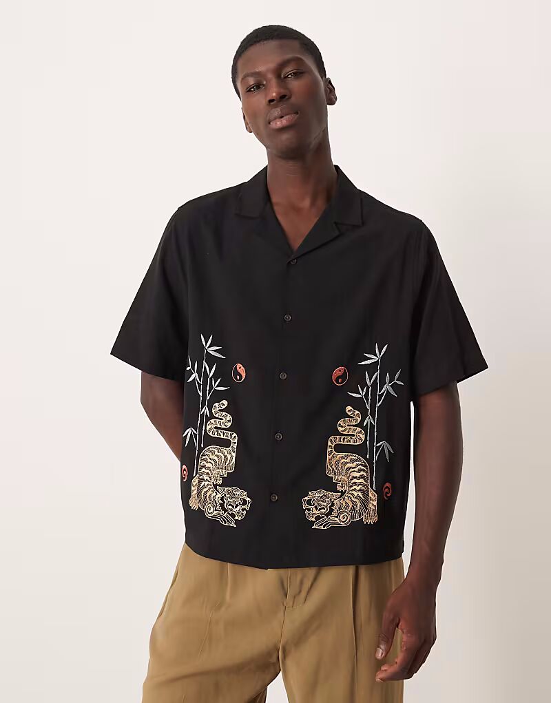 

Рубашка свободного кроя черного цвета с вышивкой Asos Design