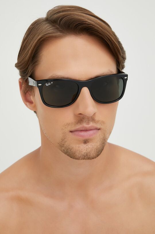 

Солнцезащитные Очки Ray-Ban, черный